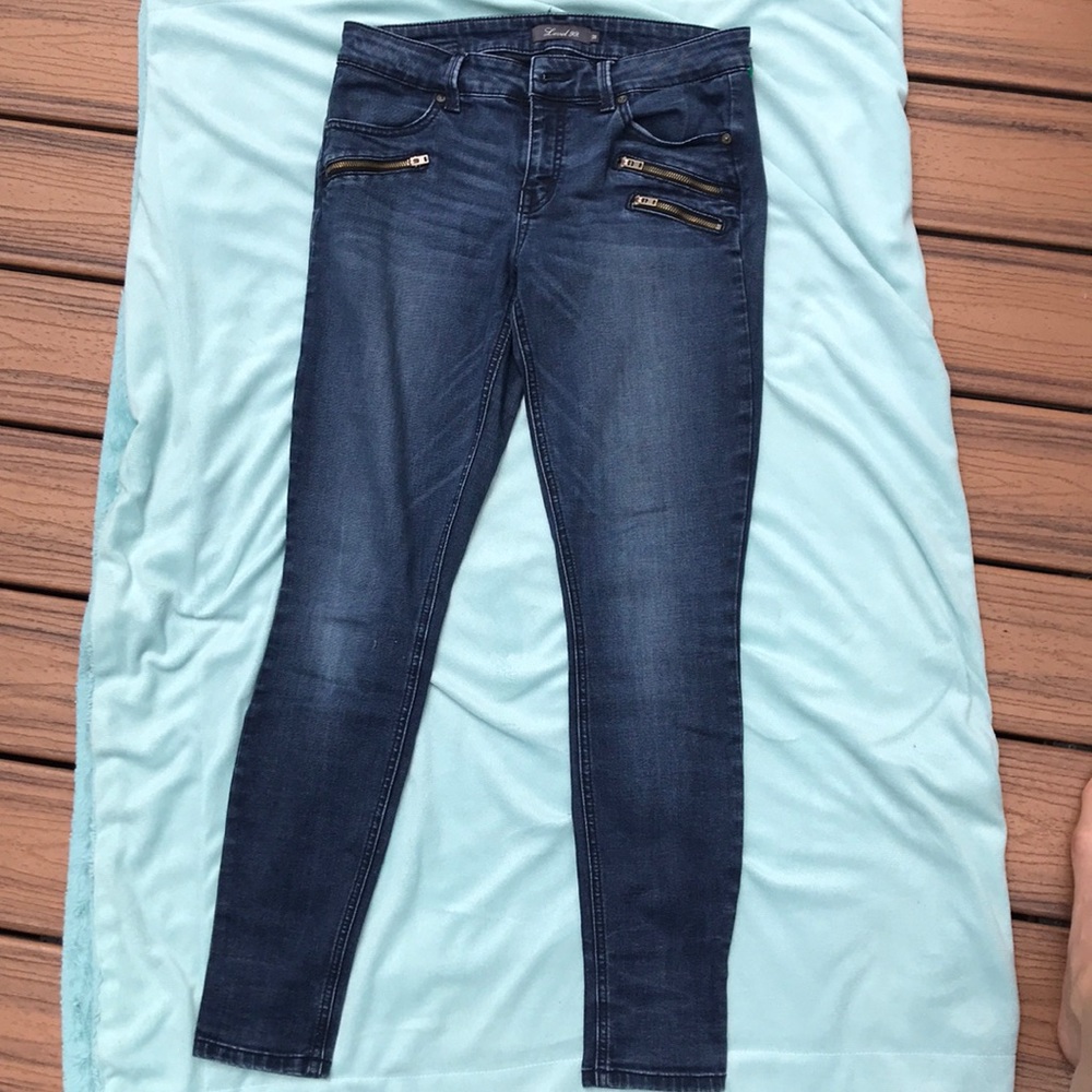 Skinny jeans
